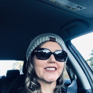 Meet your Posher, Debra